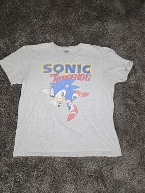 Sega Sonic The Hedgehog Graphic T-Shirt XL Gray Running Sonic Retro Style